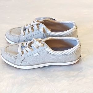 Woman shoe, Keds, size 7, silk and Grey color